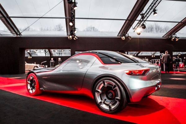 Quelles innovations futures transformeront l'industrie automobile ?